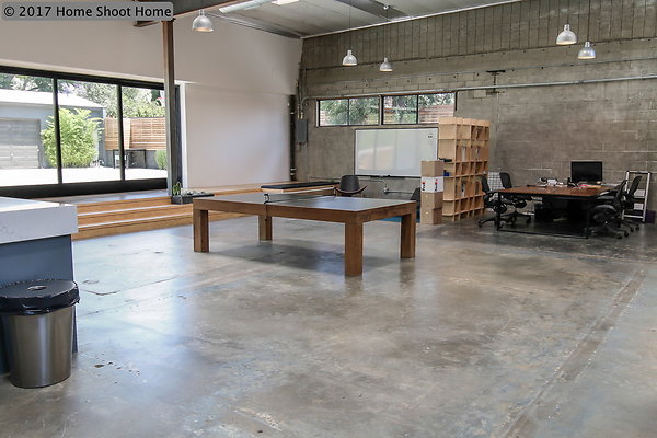 05main-room-reverse