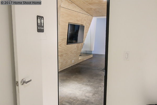 27restroom-reverse
