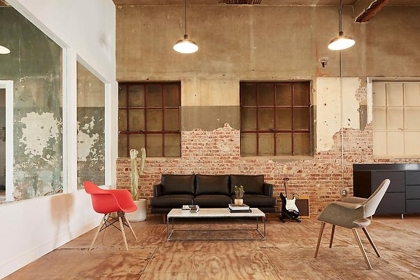 1700Naud Office 0001