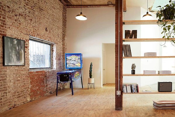 1700Naud Office 0002