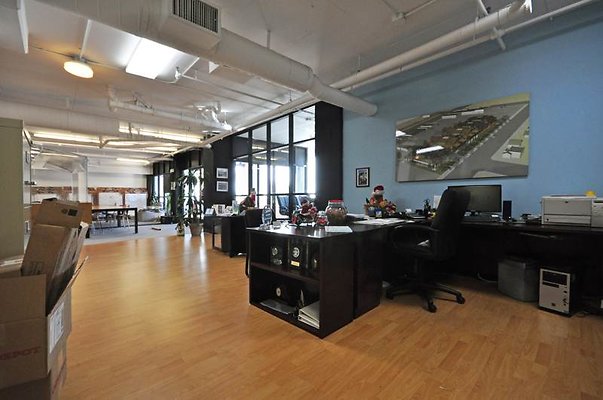 9226 lobby3