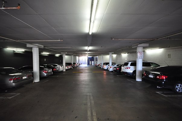 9226 parking7