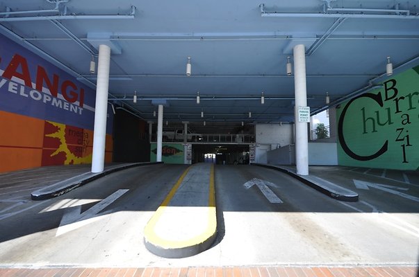 9226 parking5