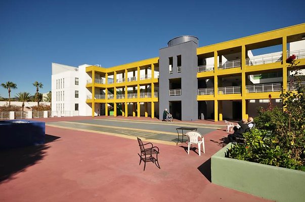 9226 courtyard8