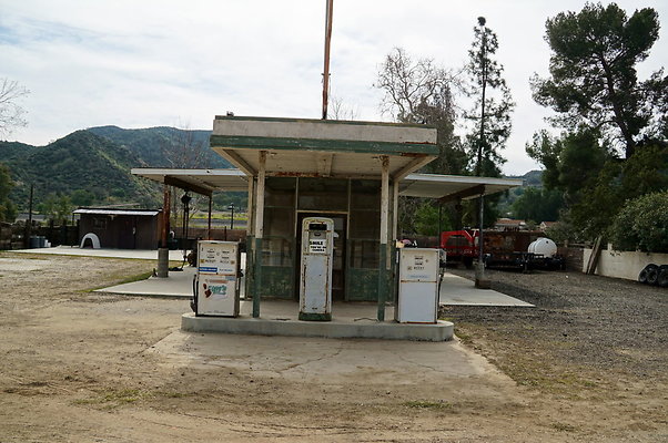 Halfway.Gas.05