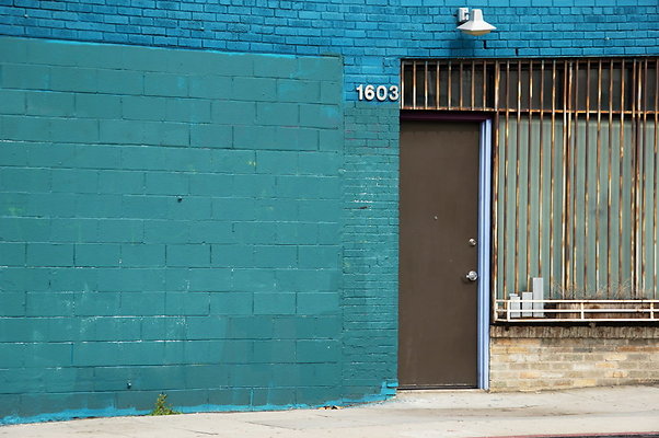 Cesar.Chavez.Blue.Wall.Circle.24
