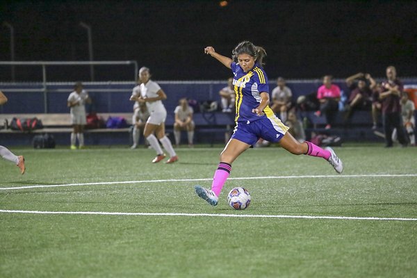 crystalsanchez-1536x1024