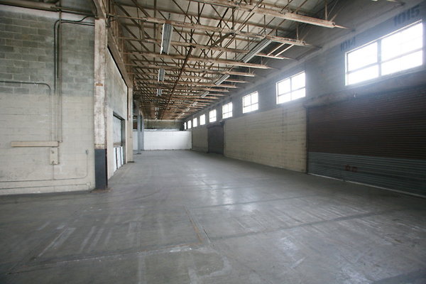 818-4 Warehouse LS 0167 1