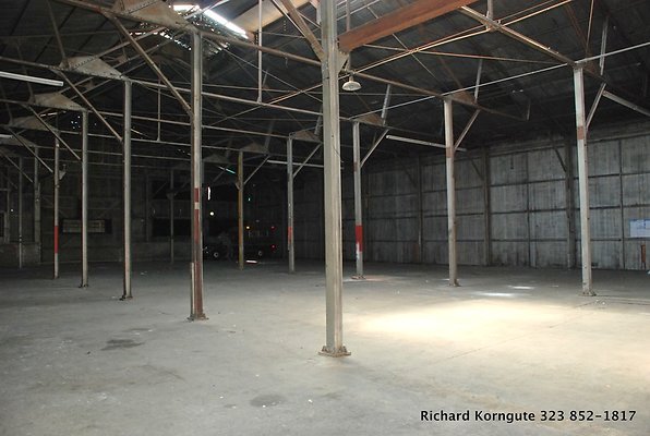 04-fg-warehouse-003 med