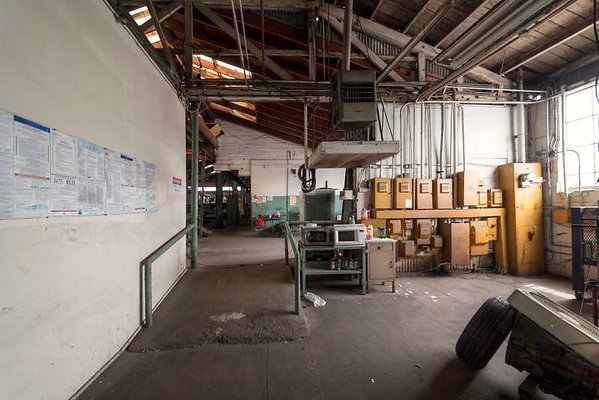10989 warehouse27