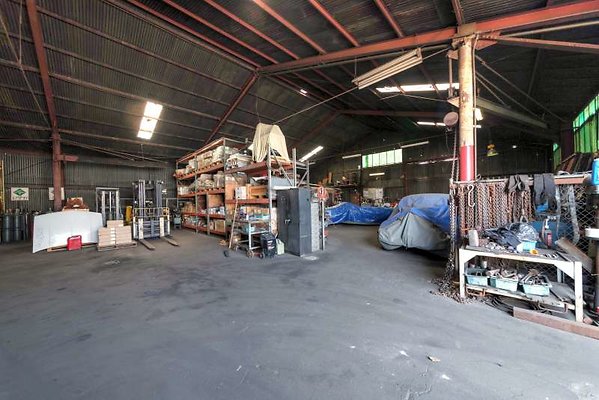 10989 warehouse57