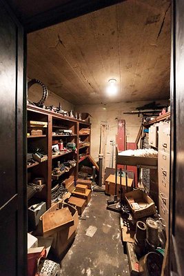 10989 storage6