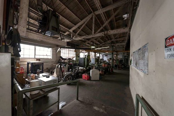 10989 warehouse28