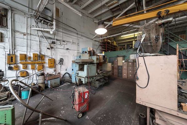 10989 warehouse4