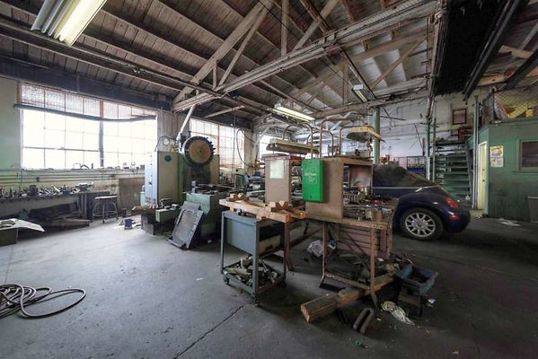 10989 warehouse21