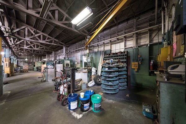 10989 warehouse33
