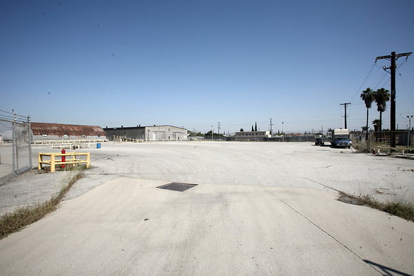 Rear Parking Lot 0033 1