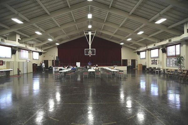 Uni.BB.Court.A097.LA