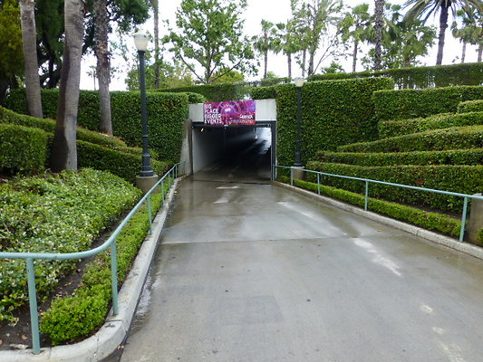 Tunnel near Hall 9 &amp; 10