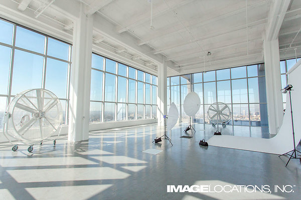 SKY Studio -27 SKY Studio -27