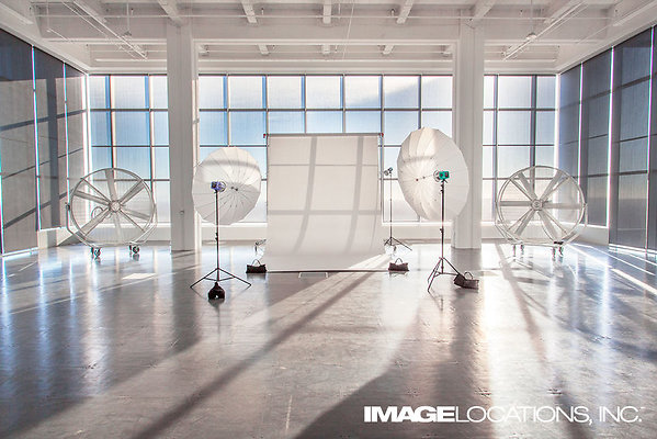 SKY Studio -25 SKY Studio -25