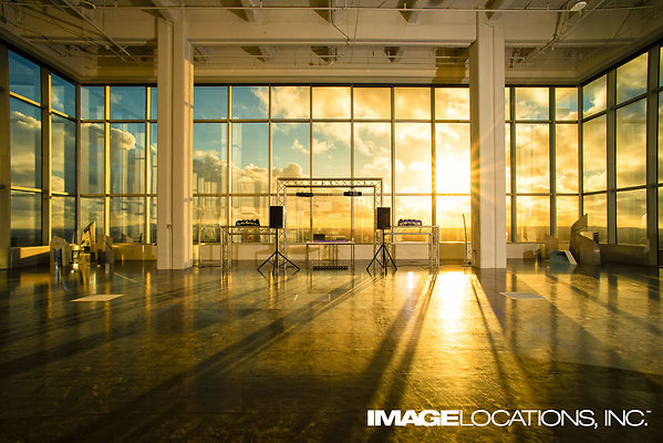 SKY Studio -37 SKY Studio -37