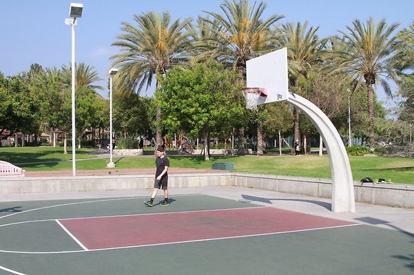 McCambridge.Park.Bur.07 McCambridge.Park.Bur.07