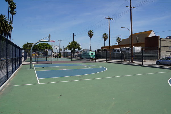 BB.Courts.14th.Pine.LBC07 BB.Courts.14th.Pine.LBC07