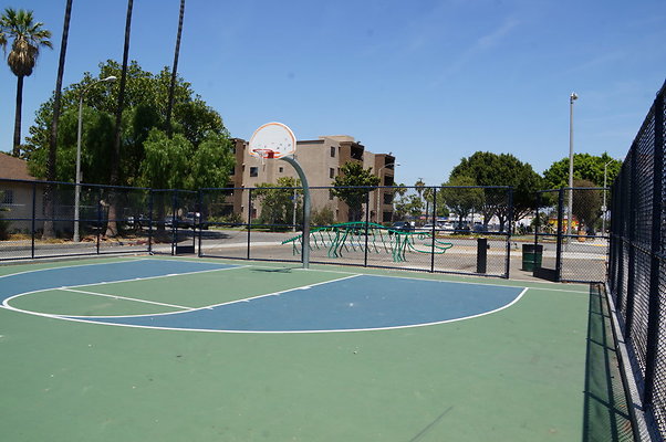 BB.Courts.14th.Pine.LBC31 BB.Courts.14th.Pine.LBC31