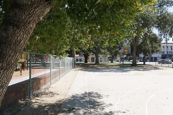 Encino.Park.BB.Court.Ext.14