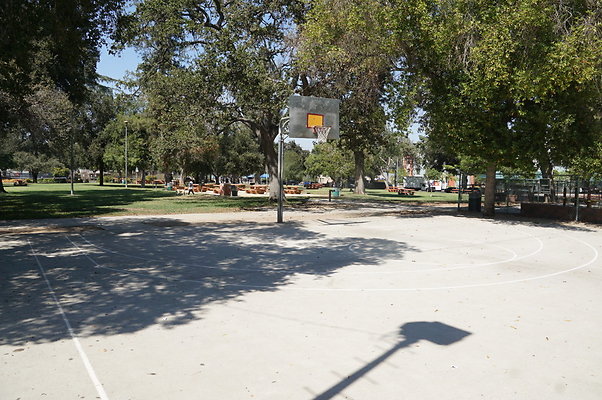 Encino.Park.BB.Court.Ext.01
