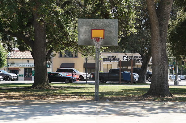 Encino.Park.BB.Court.Ext.21