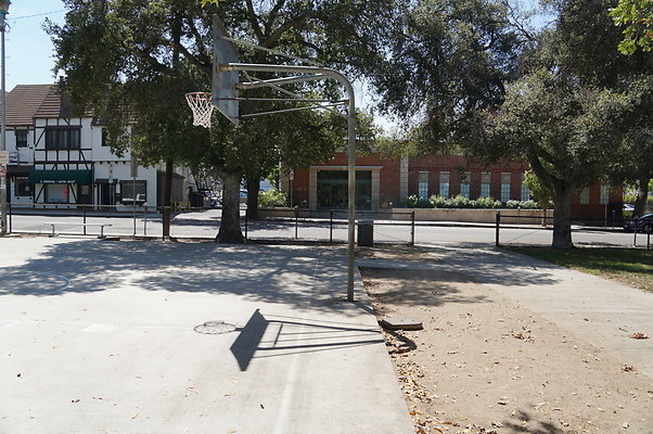 Encino.Park.BB.Court.Ext.16