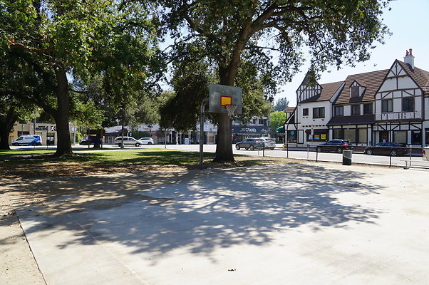 Encino.Park.BB.Court.Ext.11