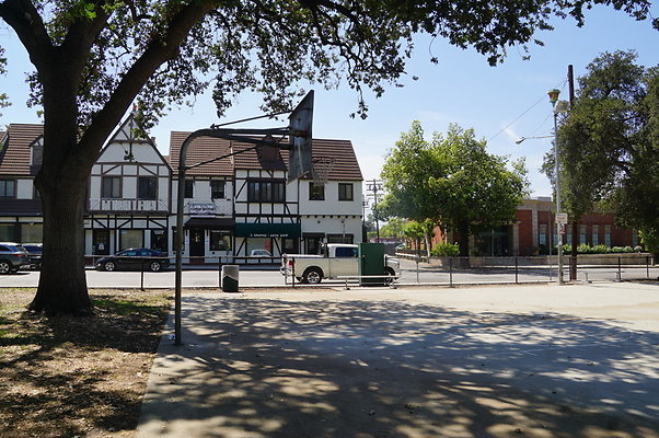 Encino.Park.BB.Court.Ext.08