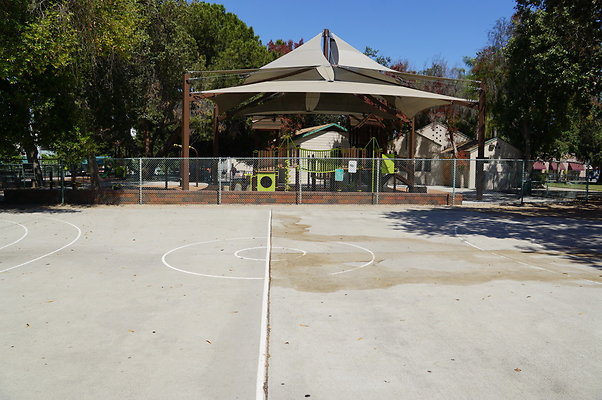 Encino.Park.BB.Court.Ext.02