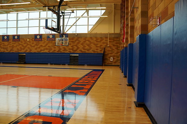 Uni.HS.New.Gym.30