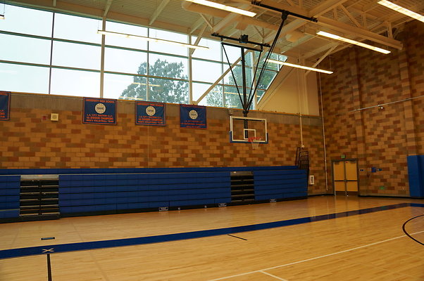 Uni.HS.New.Gym.16 Uni.HS.New.Gym.16