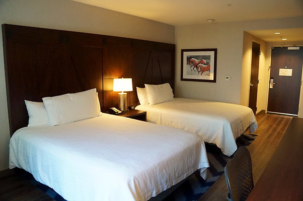 Hilton.Room.319.11