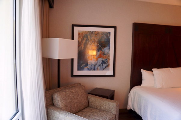 Hilton.Room.319.15