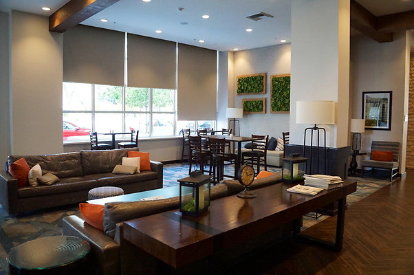Hilton.Lobby.Bar.16