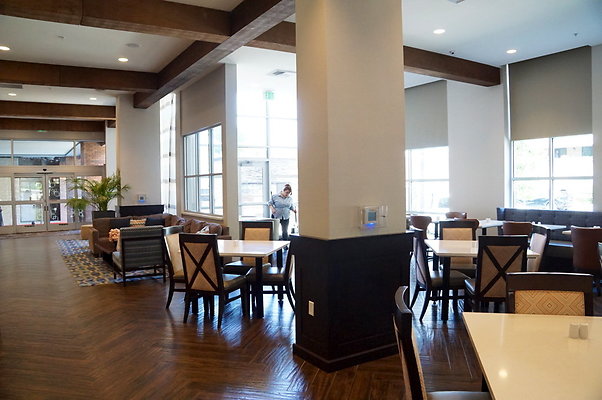 Hilton.Lobby.Bar.14