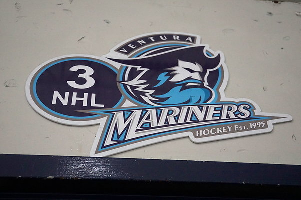 IceOplex.NHL.Locker.Rm3