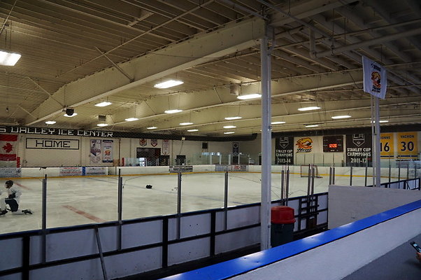 LA.Kings.Ice.Main.Ice.19