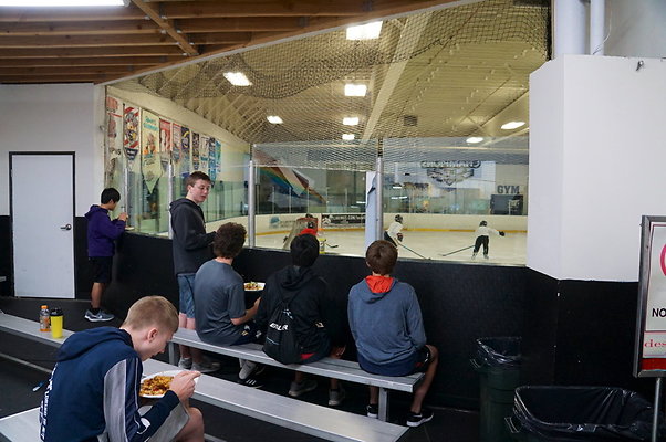 LA.Kings.Ice.Party.Rm.03