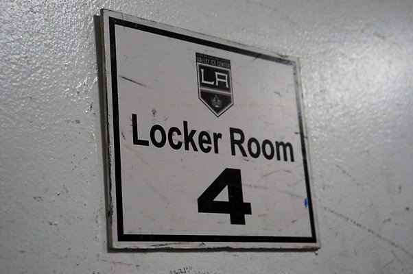 LA.Kings.Ice.Locker.Rm.4