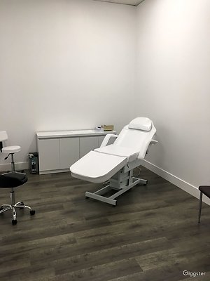 giggster-modern-medical-office