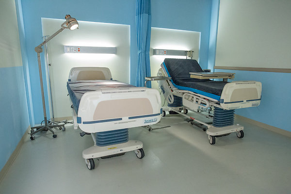 hospital-standing-set-los-angeles-22