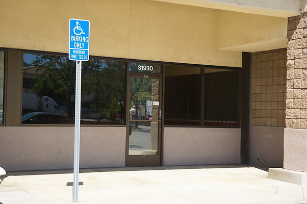 Cas.Village.31932.Store.04