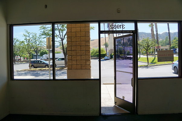 Cas.Village.31932.Store.15